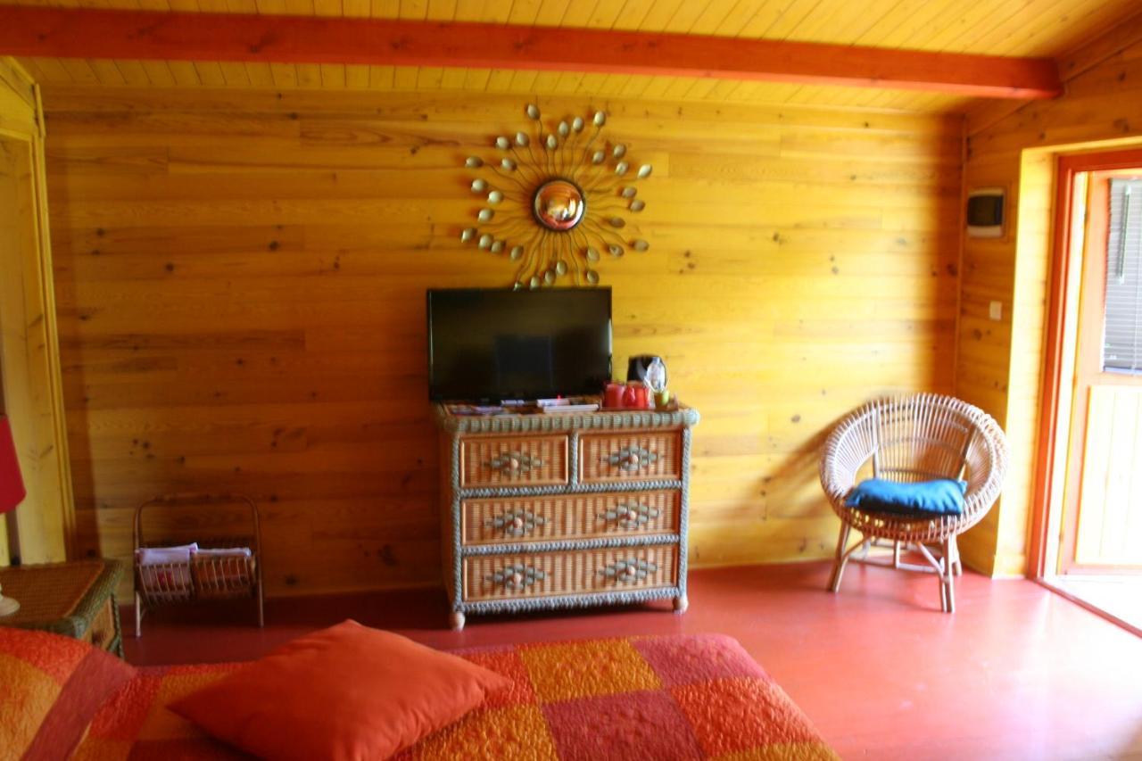 Montigny  Chalet Aux Pied Des Vignes מראה חיצוני תמונה