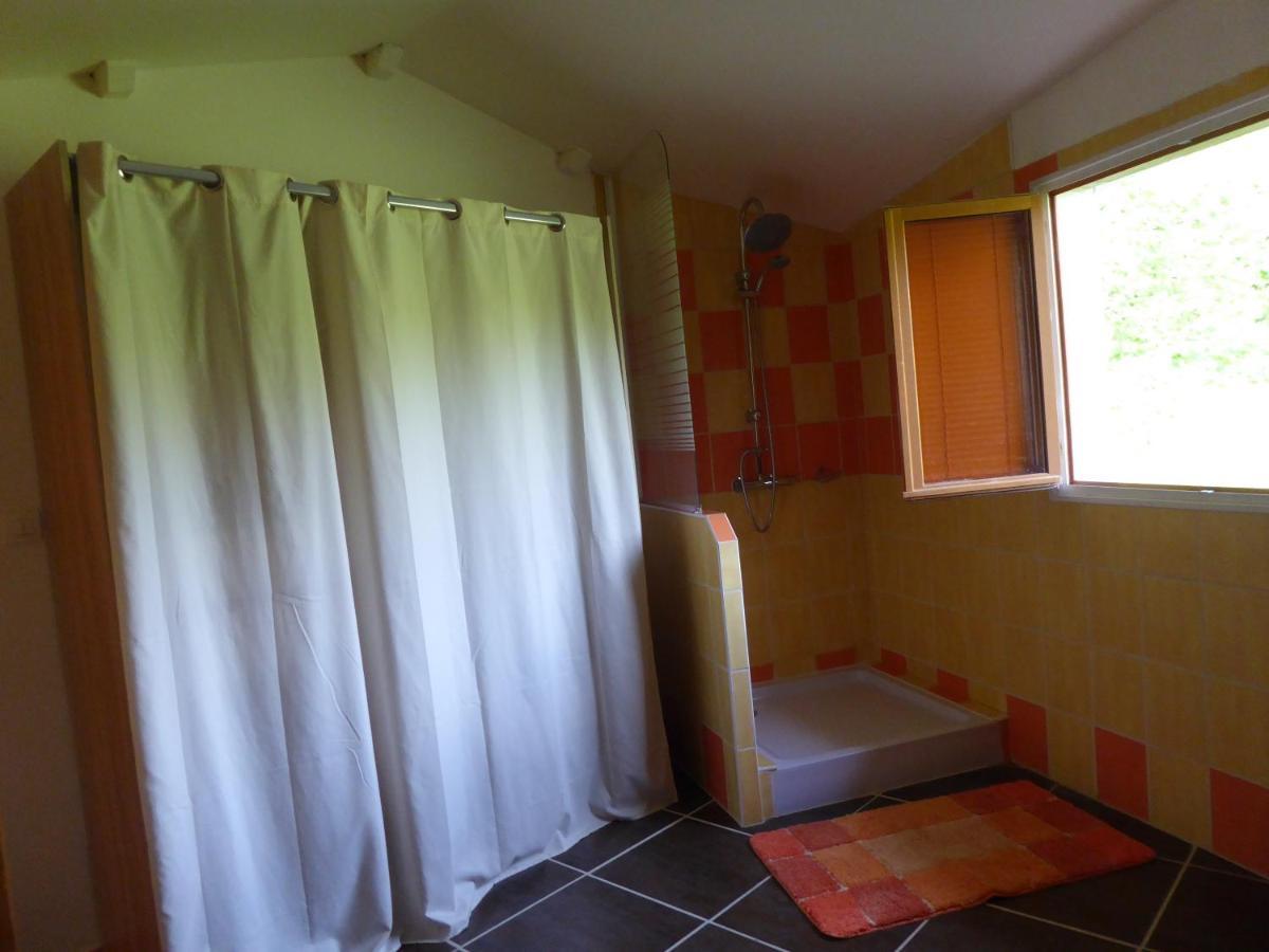 Montigny  Chalet Aux Pied Des Vignes מראה חיצוני תמונה