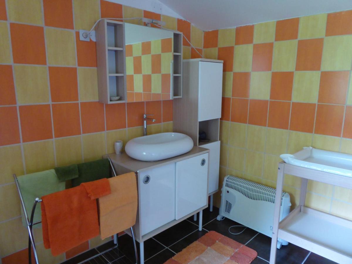 Montigny  Chalet Aux Pied Des Vignes מראה חיצוני תמונה