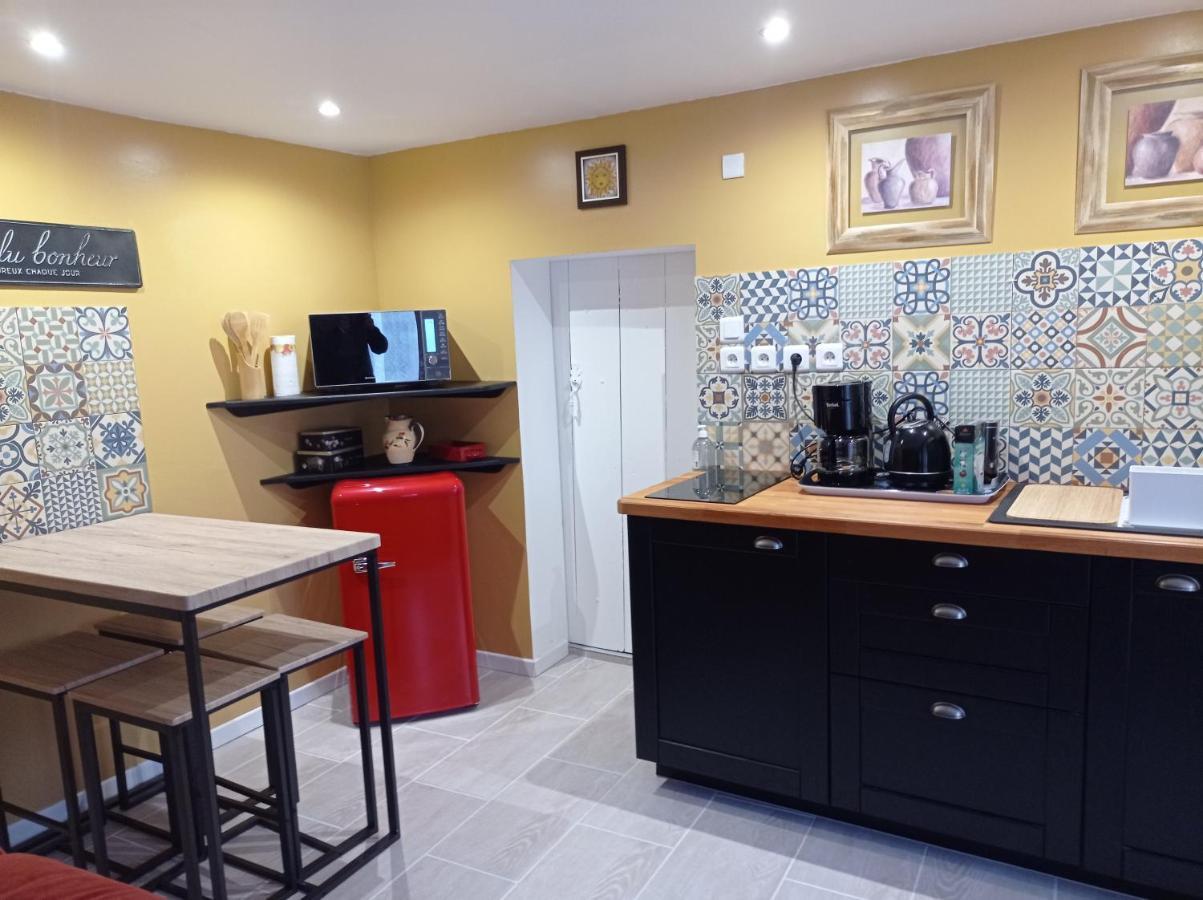 Montigny  Chalet Aux Pied Des Vignes מראה חיצוני תמונה