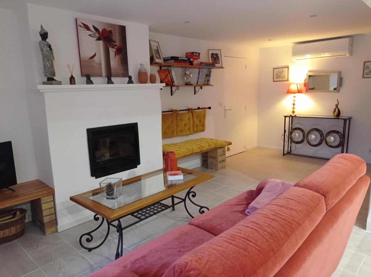Montigny  Chalet Aux Pied Des Vignes מראה חיצוני תמונה