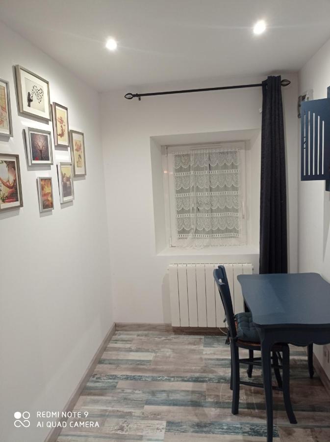 Montigny  Chalet Aux Pied Des Vignes מראה חיצוני תמונה